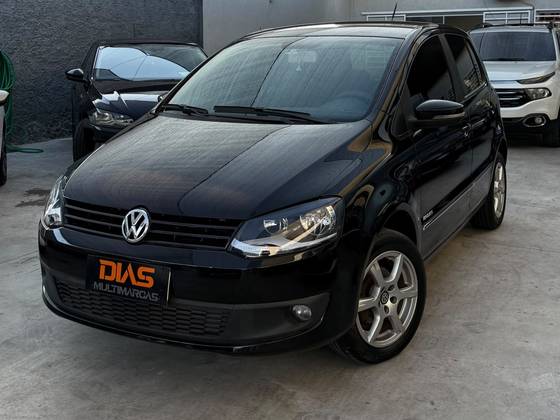 VOLKSWAGEN FOX 1.6 MI HIGHLINE 8V FLEX 4P AUTOMATIZADO VOLKSWAGEN FOX 1.6 MI HIGHLINE 8V FLEX 4P AUTOMATIZADO
